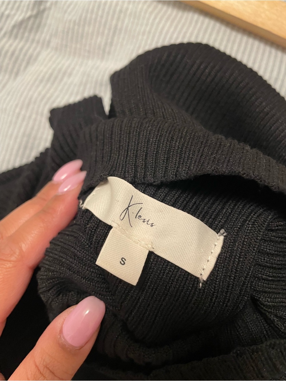 Klesis Black Ribbed Knit Top - Small